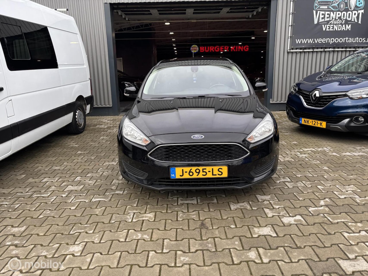 Ford Focus Wagon - 1.5 TDCI - Airco - Cruise - Navi - AutoWereld.nl