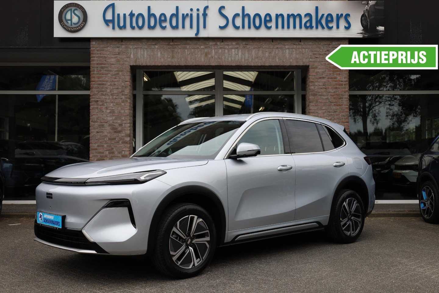 Geely Starray EM-i - 1.5 Pro STOEL/STUURVERW. 360-CAMERA CARPLAY ACC ELECTRISCHE-STOELEN DRAADLOZE-LADER 2XPDC - AutoWereld.nl