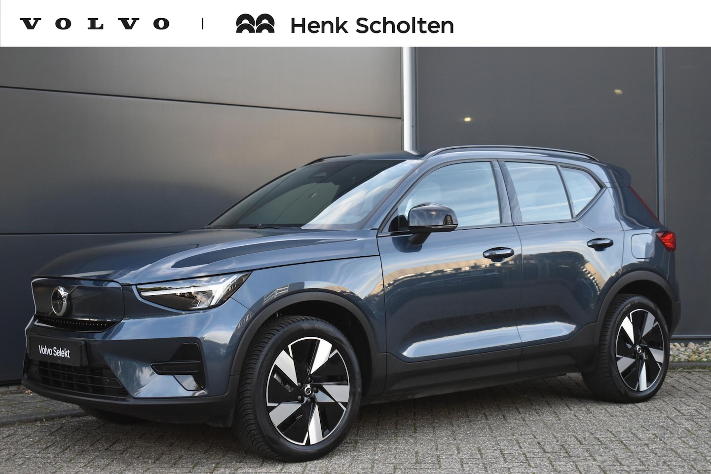 Volvo EX40 - Single Motor Extended Range Plus 82 kWh | Trekhaak | Verwarmbare voorstoelen en stuurwiel - AutoWereld.nl