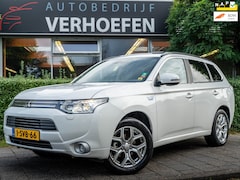 Mitsubishi Outlander - 2.0 PHEV Instyle+ PANORAMADAK - ACC - CAMERA - STOELVERWARMING - LEDEREN BEKLEDING - LDW