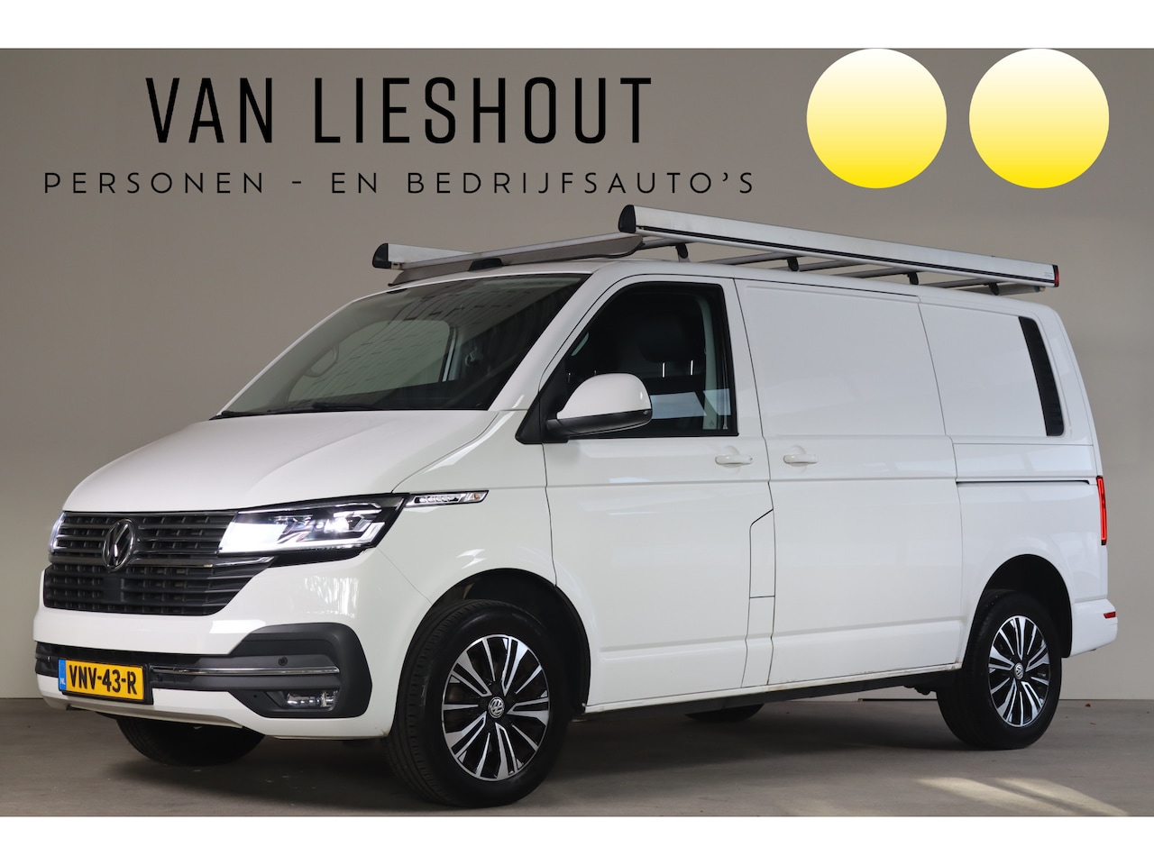 Volkswagen Transporter - 2.0 TDI L1H1 28 Bulli - NL Auto!! Adap Cruise I Camera I Apple - AutoWereld.nl