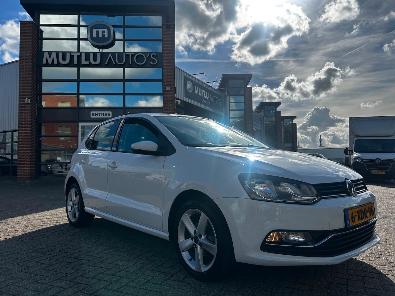 Volkswagen Polo - 1.2 TSI Highline Automaat NAP 5DEURS Airco CAMERA - AutoWereld.nl
