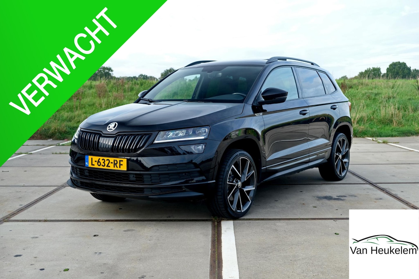 Skoda Karoq - 1.5 TSI ACT Sportline | PANO | TREKHAAK | APPLE CAR PLAY | 19" VELGEN - AutoWereld.nl