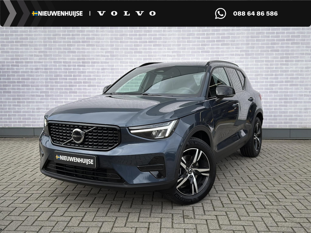 Volvo XC40 - B4 Plus Dark Aut | Trekhaak 2000 kg | Panoramadak | Harman Kardon Audio | Achteruitrijcame - AutoWereld.nl