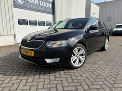 Skoda Octavia Combi - 1.2 TSI Greentech Ambition Businessline Navi pdc trekhaak goed onderhouden