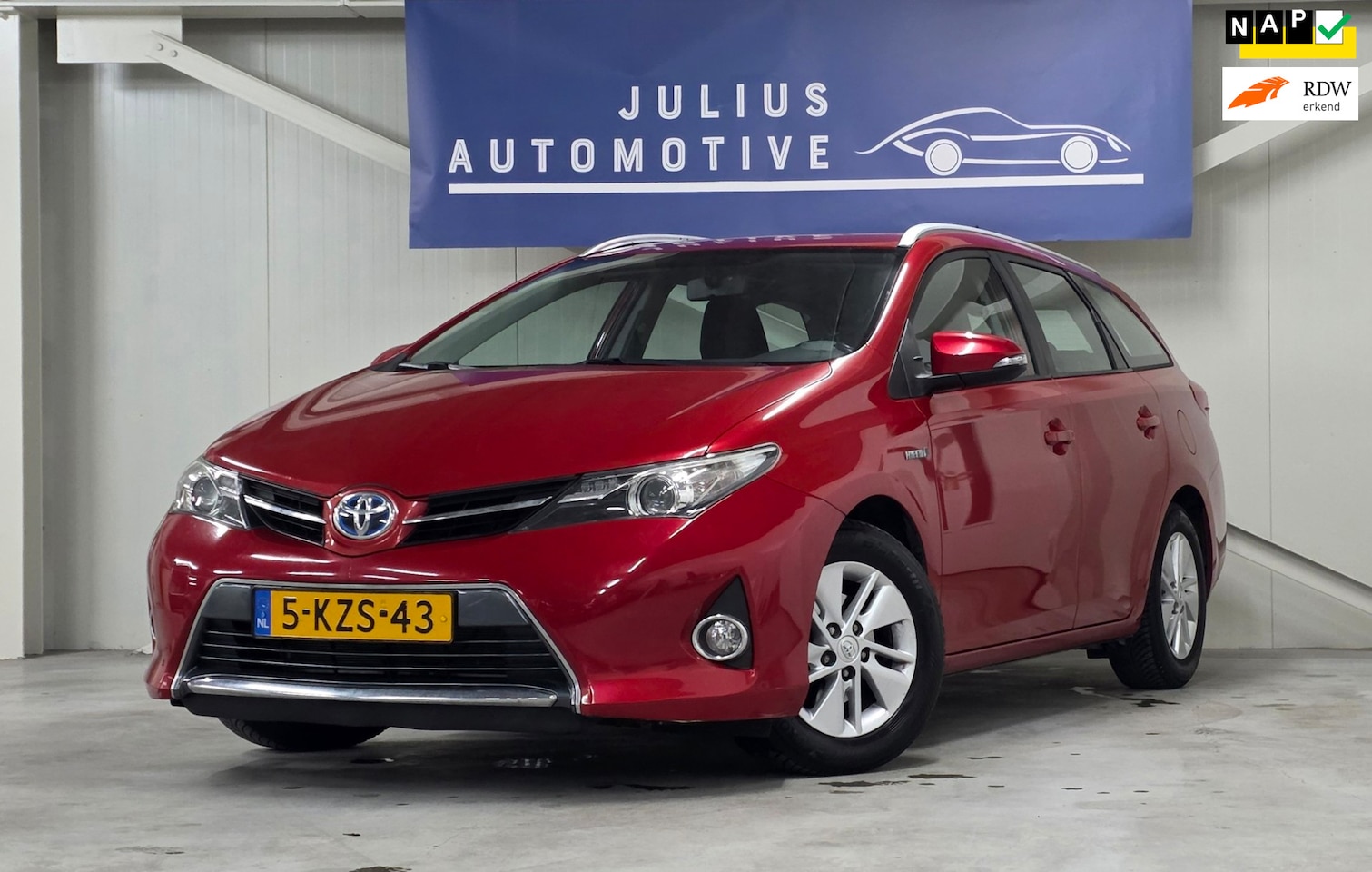 Toyota Auris Touring Sports - 1.8 Hybrid Aspiration Dealer Onderhouden Camera Navi Garantie! - AutoWereld.nl