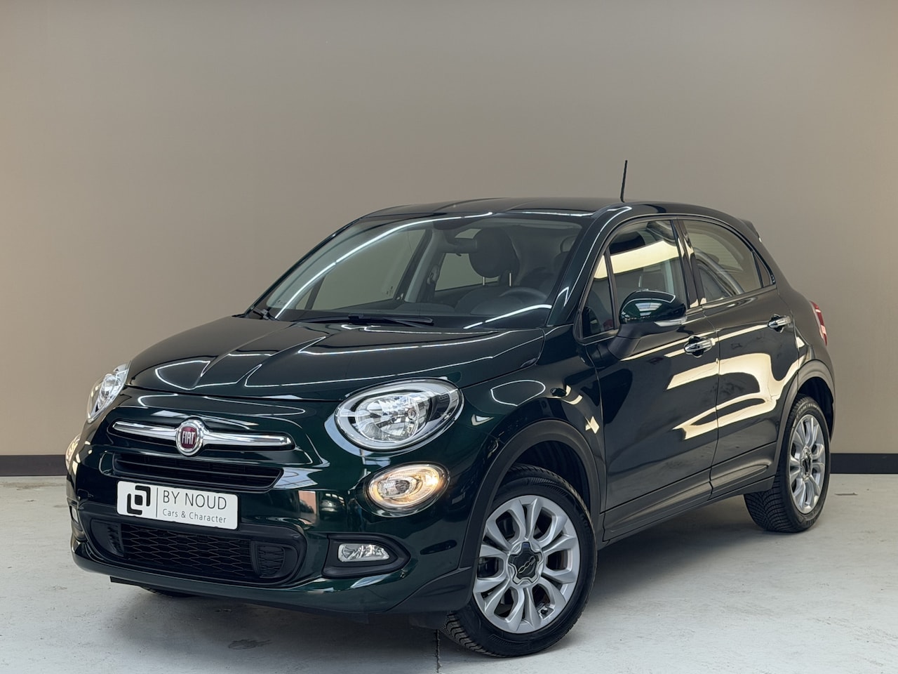 Fiat 500 X - 1.6 PopStar 1.6 PopStar, 110Pk, 2016, 1ste eigenaar, Airco, Cruise control, Bluetooth audio, 4 seizoen - AutoWereld.nl