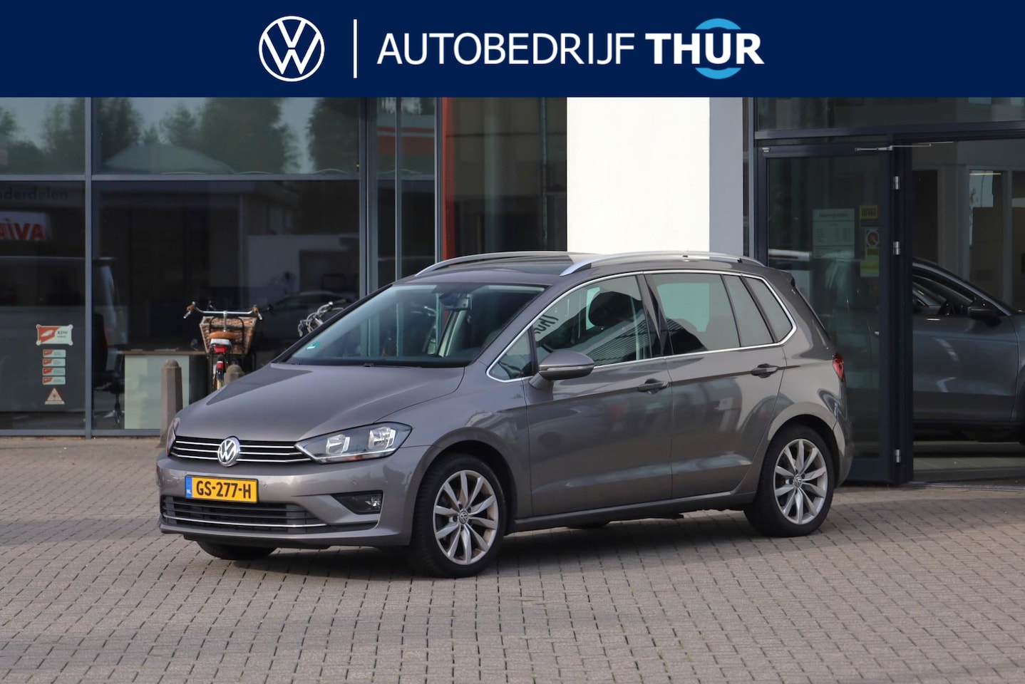 Volkswagen Golf Sportsvan - 1.2 TSI Highline 110PK / 81kW DSG, Wegklapbare trekhaak, 17" LMV, achteruitrijcamera (Rear - AutoWereld.nl