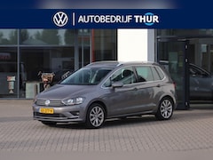 Volkswagen Golf Sportsvan - 1.2 TSI Highline 110PK / 81kW DSG, Wegklapbare trekhaak, 17" LMV, achteruitrijcamera (Rear