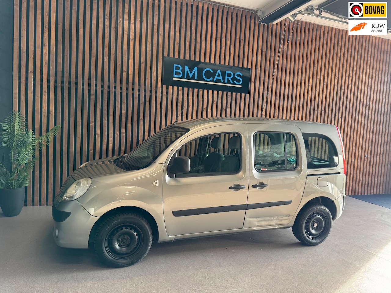 Renault Kangoo Family - 1.6-16V Expression AUTOMAAT, airco - AutoWereld.nl
