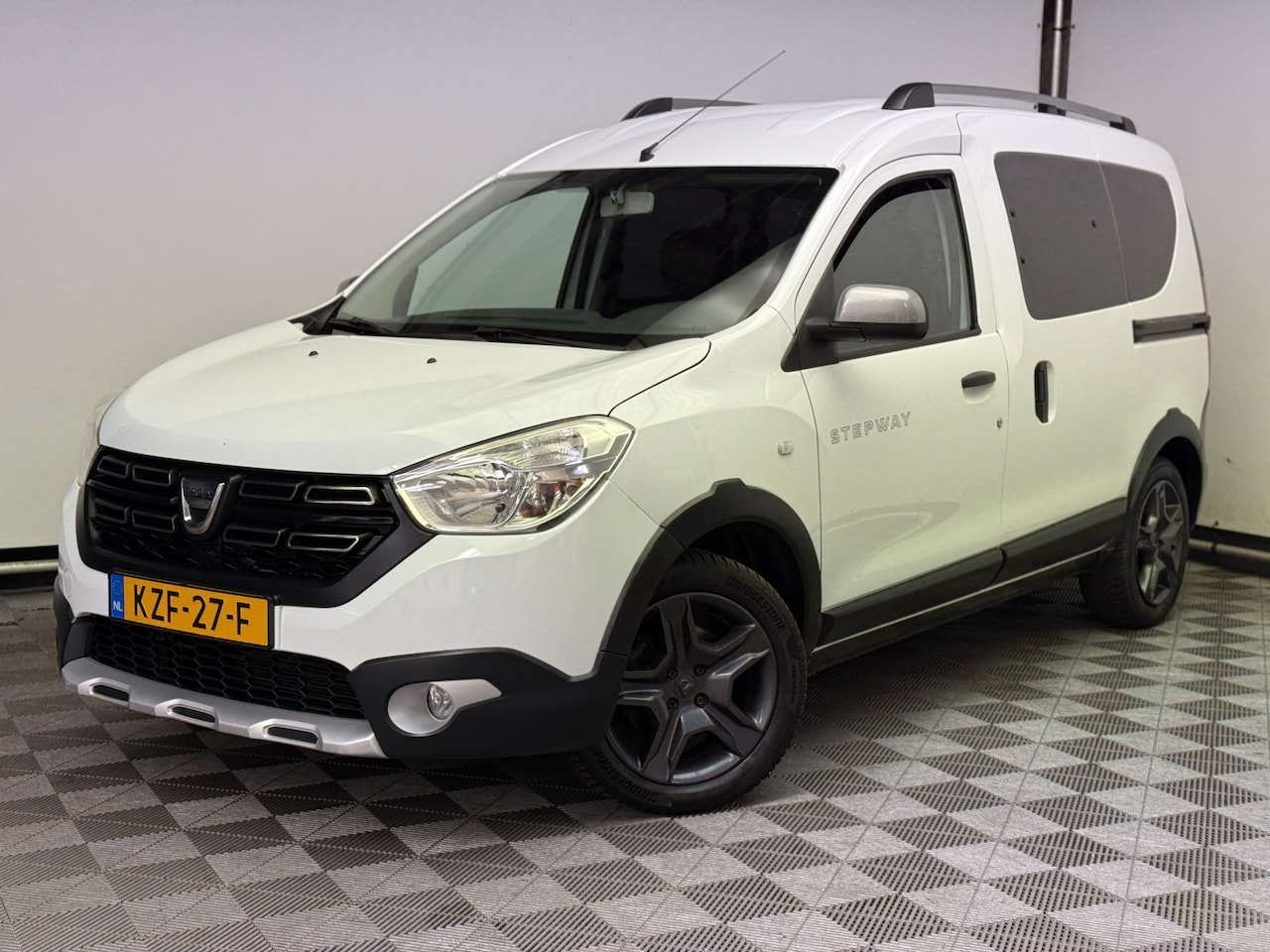 Dacia Dokker - Stepway 1.2 TCe S&S Ambiance Navi Airco Trekhaak Cruise - AutoWereld.nl
