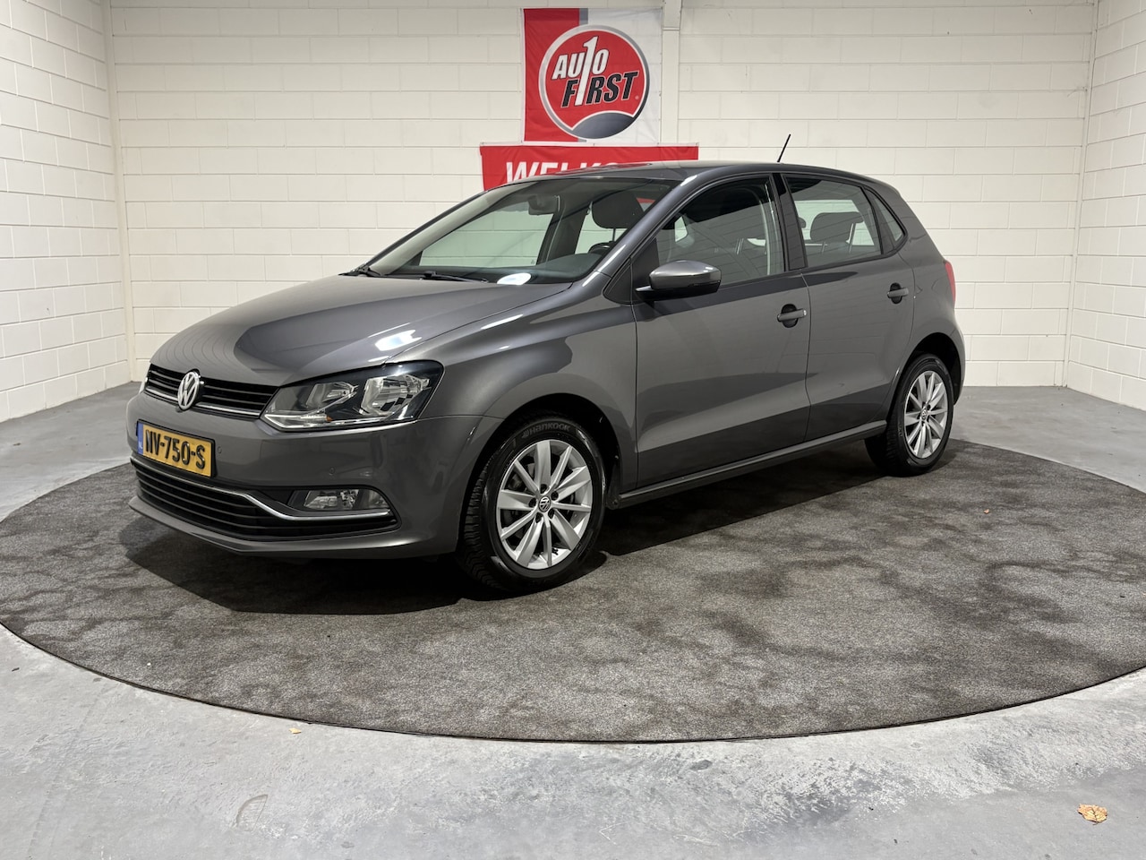 Volkswagen Polo - 1.2 TSI Comfortline Business R 1.2 TSI Comfortline Business R, NL auto, Airco, Cruise, Navi, Prijs incl. Nieuwe apk, beur - AutoWereld.nl