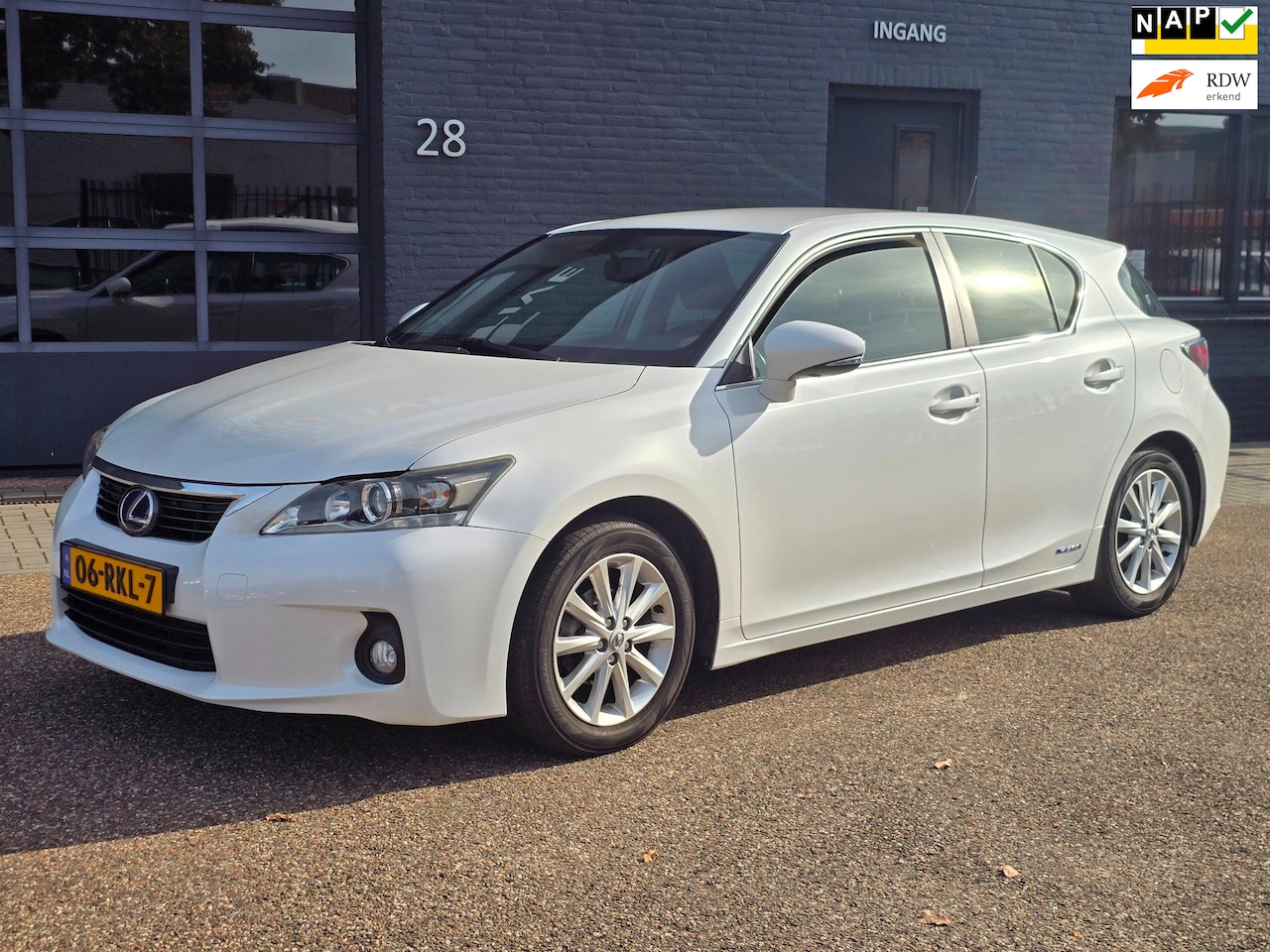 Lexus CT 200h - Hybrid ZEER MOOI EN PERFECT ONDERHOUDEN - AutoWereld.nl