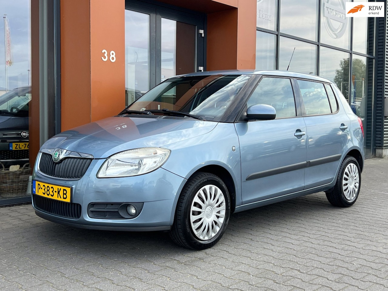 Skoda Fabia - 1.2 Drive|Airco|AUX|El ramen+spiegels|Nwe banden - AutoWereld.nl