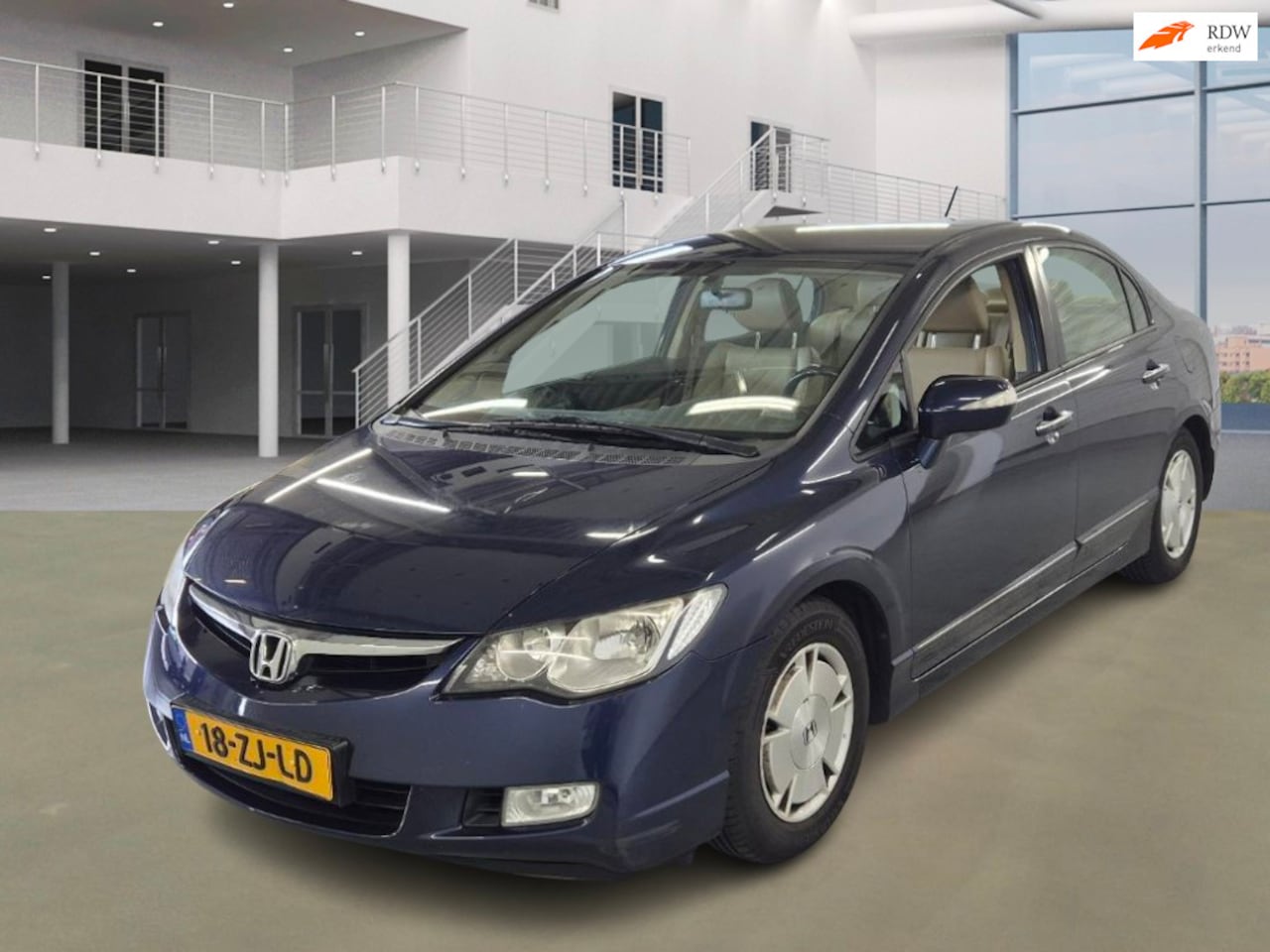 Honda Civic - 1.3 Hybrid AUT PSENSOR LEDER CRUISE - AutoWereld.nl