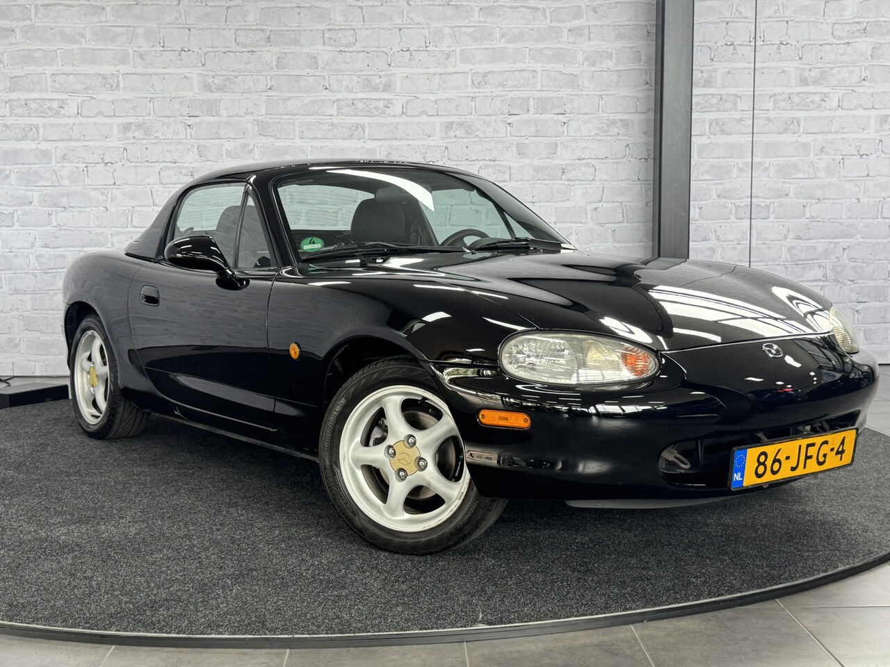 Mazda MX-5 - 1.6i Hardtop 1.6i Hardtop - AutoWereld.nl