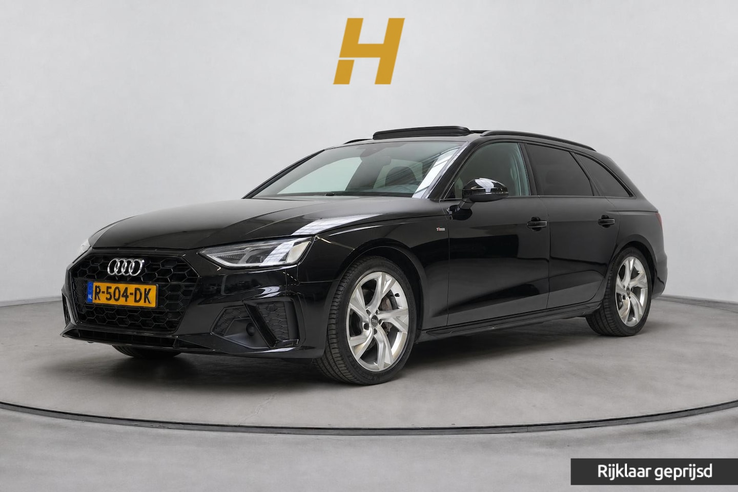 Audi A4 Avant - 40 TFSI S edition Competition | Zwart optiek | Panoramadak | Trekhaak | Adaptive | Carplay - AutoWereld.nl