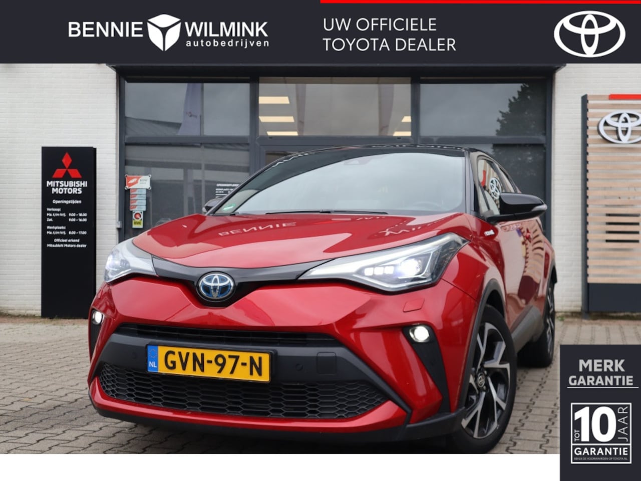 Toyota C-HR - 1.8 Hybrid Style Bi-tone | Stuur en stoelverwarming | Blindspot | Trekhaak - AutoWereld.nl
