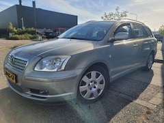Toyota Avensis Wagon - 2.0 VVTi Linea Luna