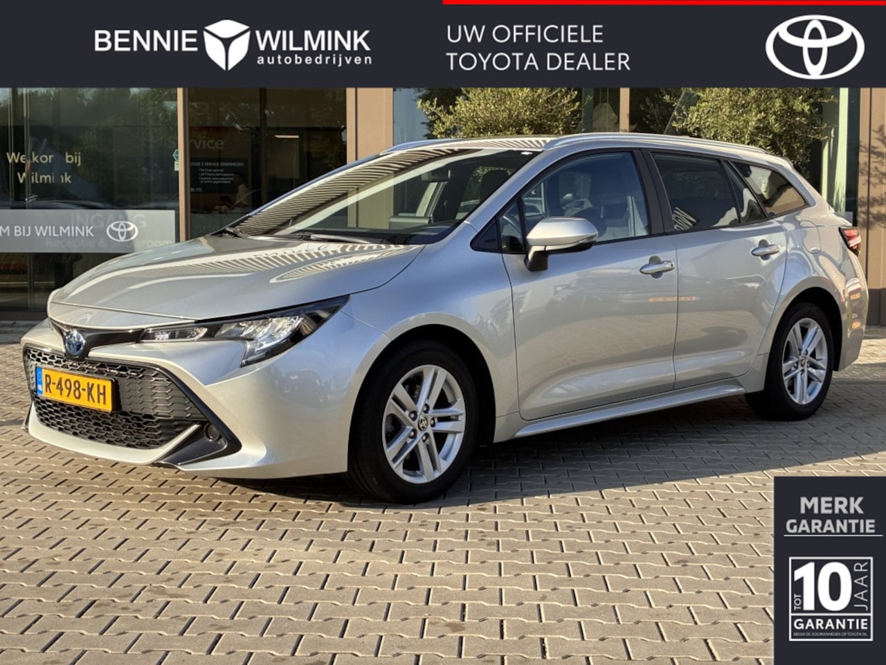 Toyota Corolla Touring Sports - 1.8 Hybrid Active | Camera | Adapt. Cruise - AutoWereld.nl