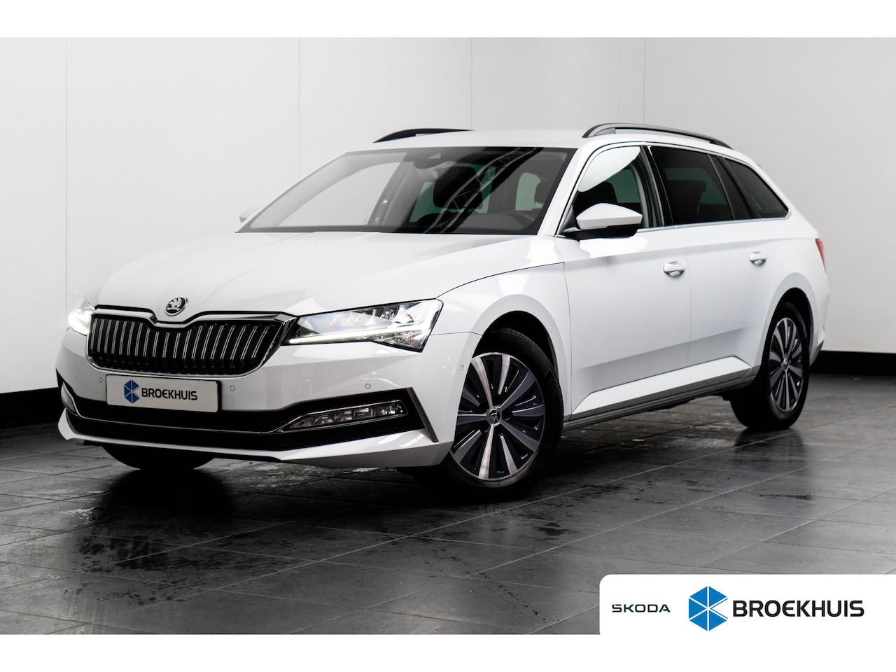 Skoda Superb Combi - 1.4 iV TSI 218PK DSG-6 Ambition | NAVIGATIE | CAMERA | STOELVERW. | ADAPT. CRUISE | 17 INC - AutoWereld.nl