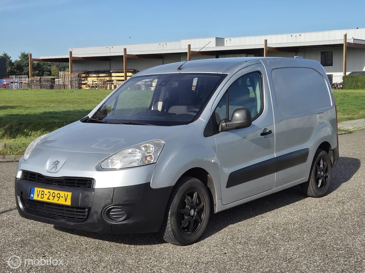 Peugeot Partner - bestel 1.6 HDi Recent groot onderhoud gehad - AutoWereld.nl