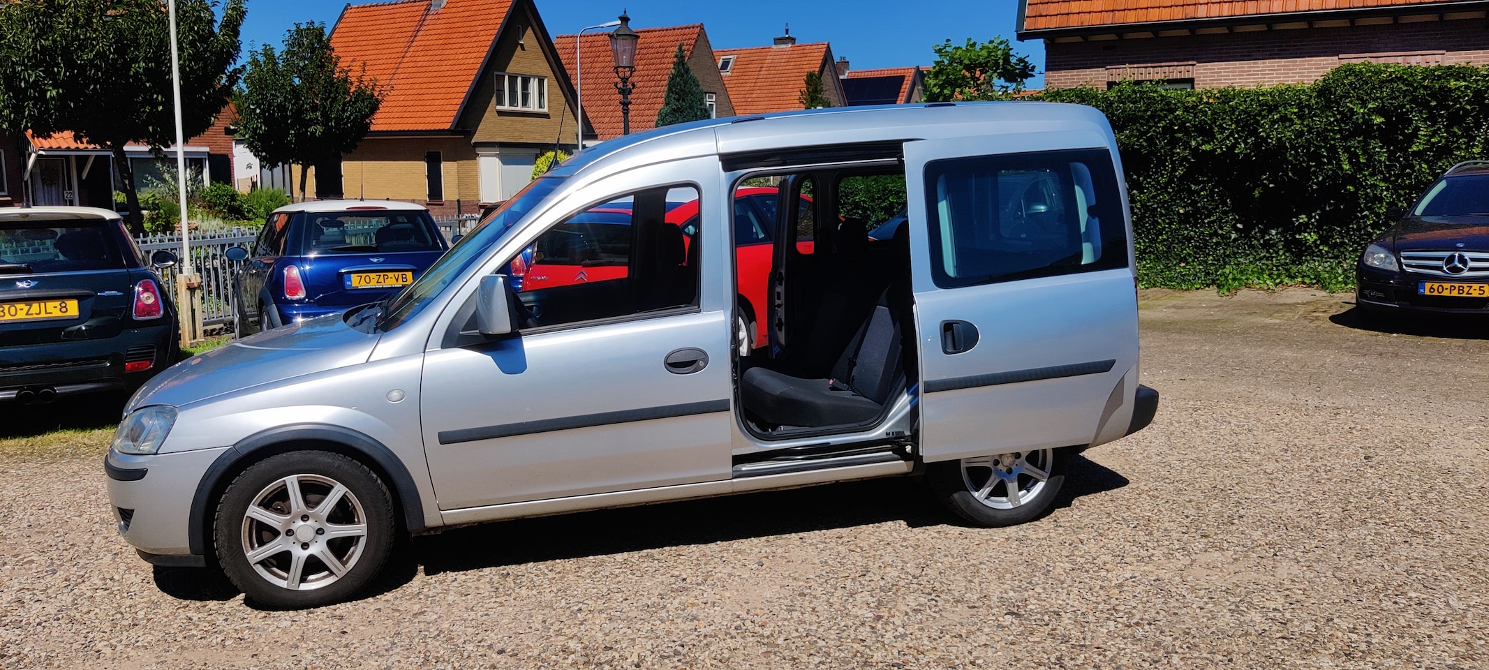 Opel Tour - 1.3 CDTI Enjoy Schuifdeur links en rechts, Milieuklasse 4, Verbruik volgens RDW 5 liter op 100 km.
