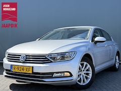 Volkswagen Passat - BWJ 2017 | 1.8TSI 180PK Highline AUTOMAAT | TREKHAAK | STOEL&STUUR VERW | VERW ACHTERBANK