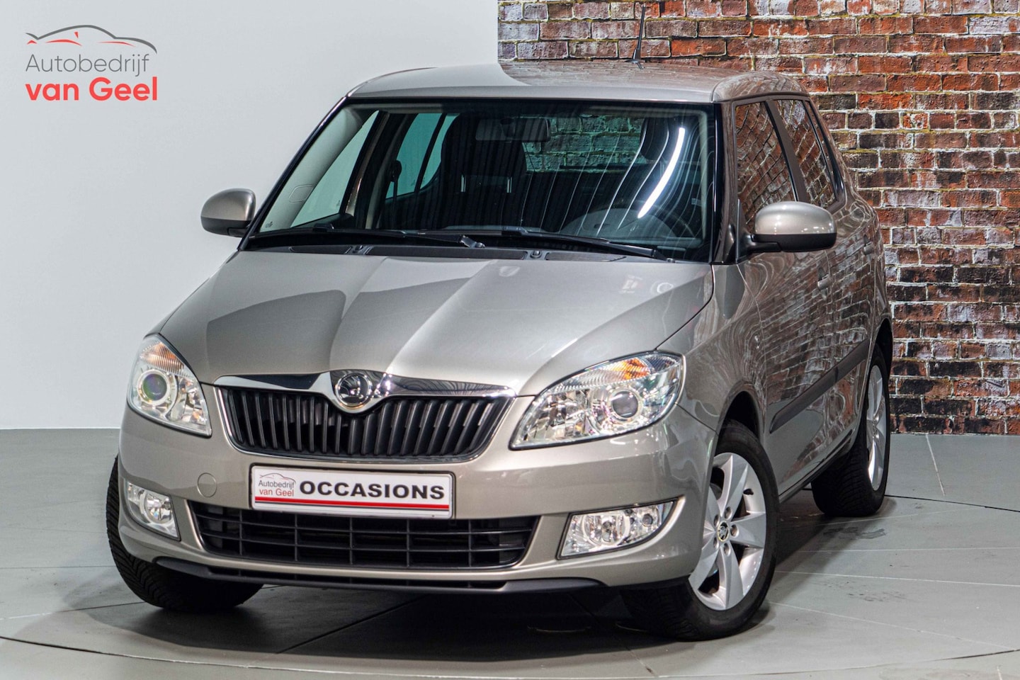 Skoda Fabia - 1.2 TSI Drive I Navigatie I Airco - AutoWereld.nl
