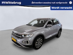 Volkswagen T-Roc - 1.0 TSI Style Multimedia / Navigatie / Camera / Extra getint glas / 17"LM velgen / Airco (