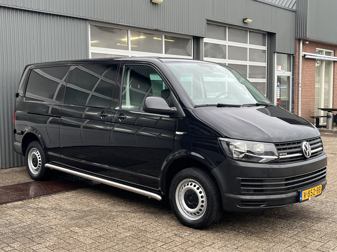 Volkswagen Transporter - 2.0 TDI L2H1 DC 4Motion 150pk BTW en BPM VRIJ!! 4x4 Airco Cruise controle Trekhaak 2500kg - AutoWereld.nl