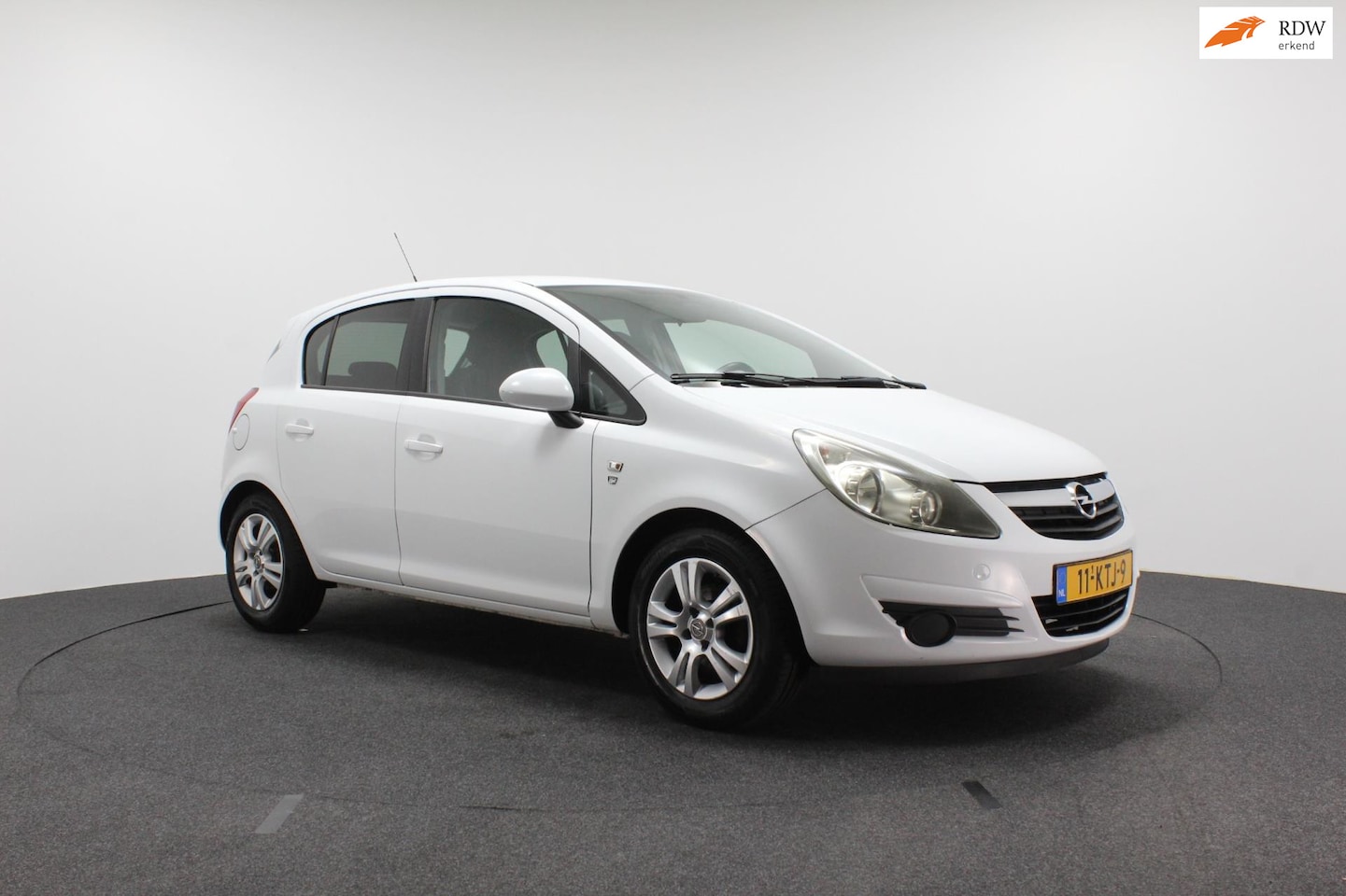 Opel Corsa - 1.0-12V '111' Edition | Airco | Groot scherm | Sportvelgen | Zeer goed onderhouden | Trekh - AutoWereld.nl