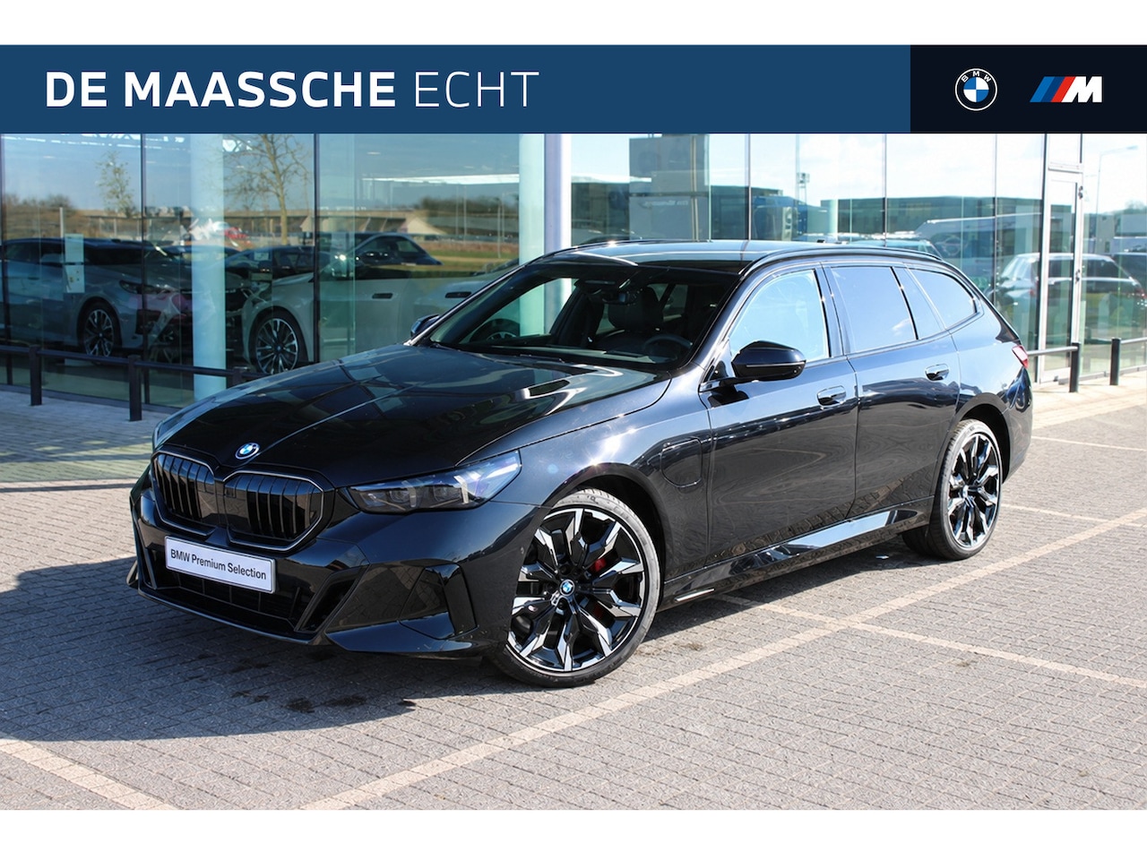 BMW 5-serie Touring - 530e M Sport Automaat / Panoramadak / Trekhaak / Bowers & Wilkins / Comfortstoelen / Adap - AutoWereld.nl