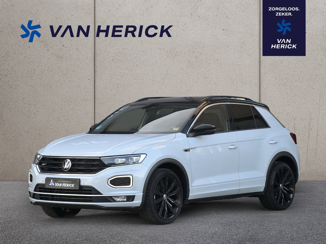 Volkswagen T-Roc - 1.5 TSI 150PK R-Line Automaat | Black Style | ACC | Achteruitrijcamera - AutoWereld.nl