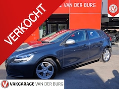 Volvo V40 - 2.0 T2 Momentum Parkeersensoren Climate Navi