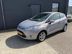 Ford Fiesta - 1.25Titanium bij verkoop nieuwe distributie-riem