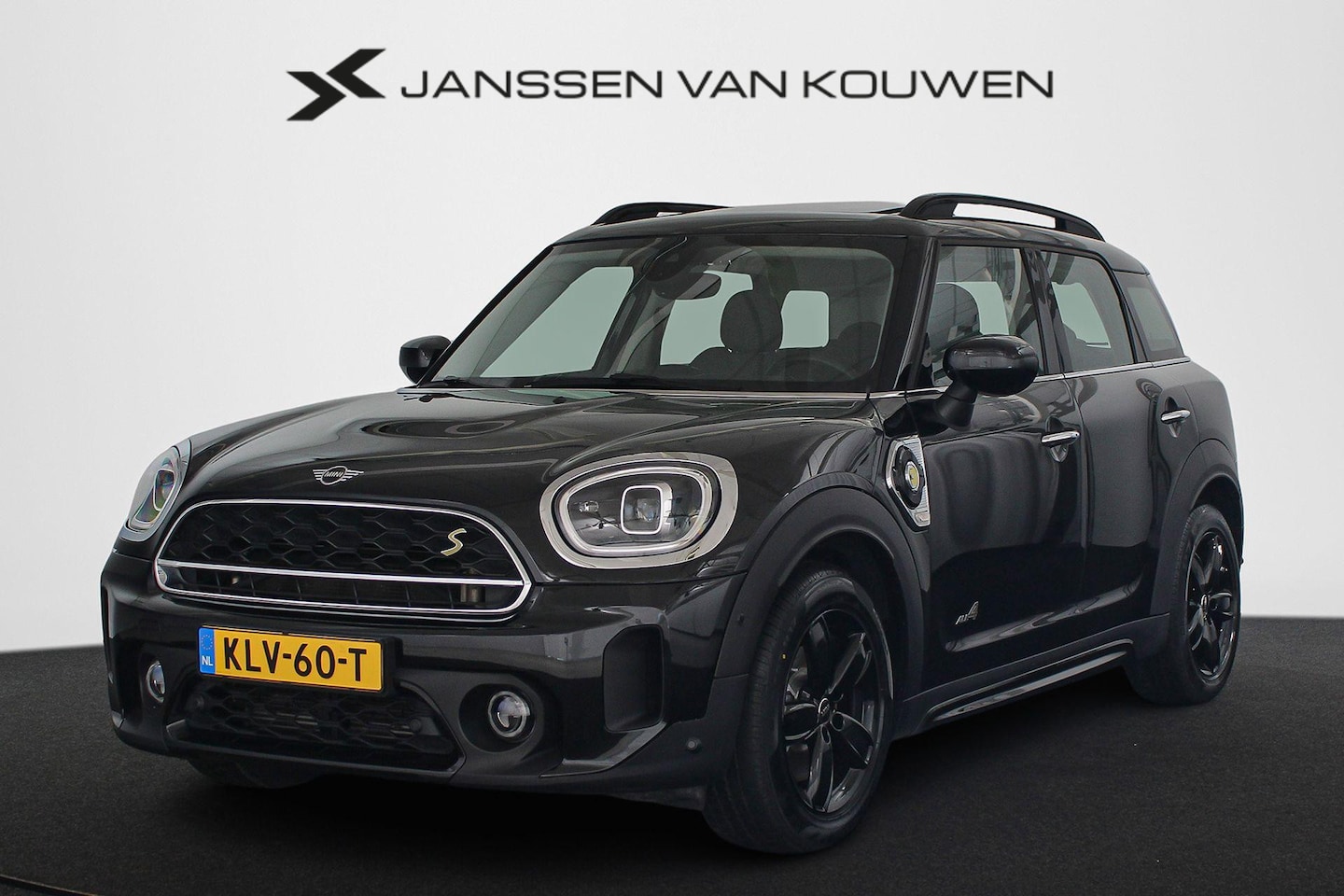 MINI Countryman - 1.5 Cooper S E ALL4 Panoramadak Harman Kardon Head-Up Stoelverwarming - AutoWereld.nl