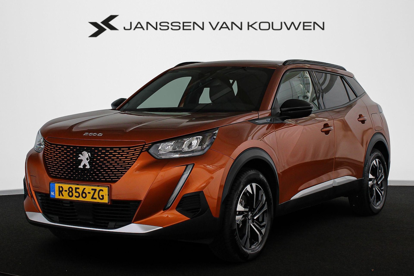 Peugeot e-2008 - EV Allure Pack 50 kWh Stoelverwarming Camera Apple CarPlay - AutoWereld.nl