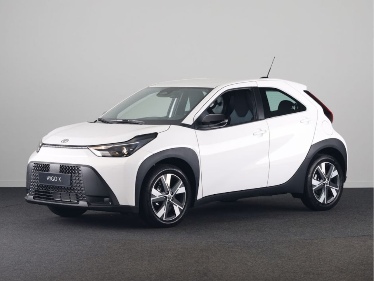Toyota Aygo X - Hybrid 115 play | Go Pack  | Voorraad Deal | - AutoWereld.nl