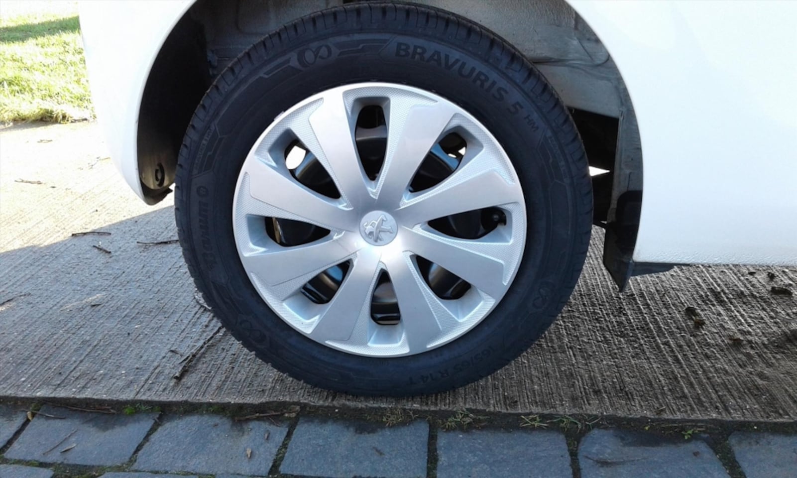 Peugeot 108 - 1.0 12V E-VTI 68PK 3DR
