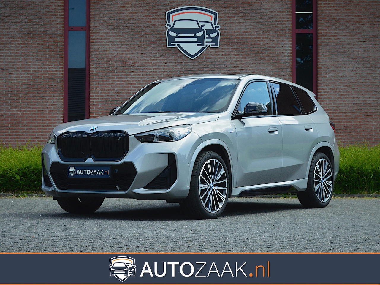 BMW iX1 - xDrive30 M Sport | Innovation Pack | SOH 98% - AutoWereld.nl