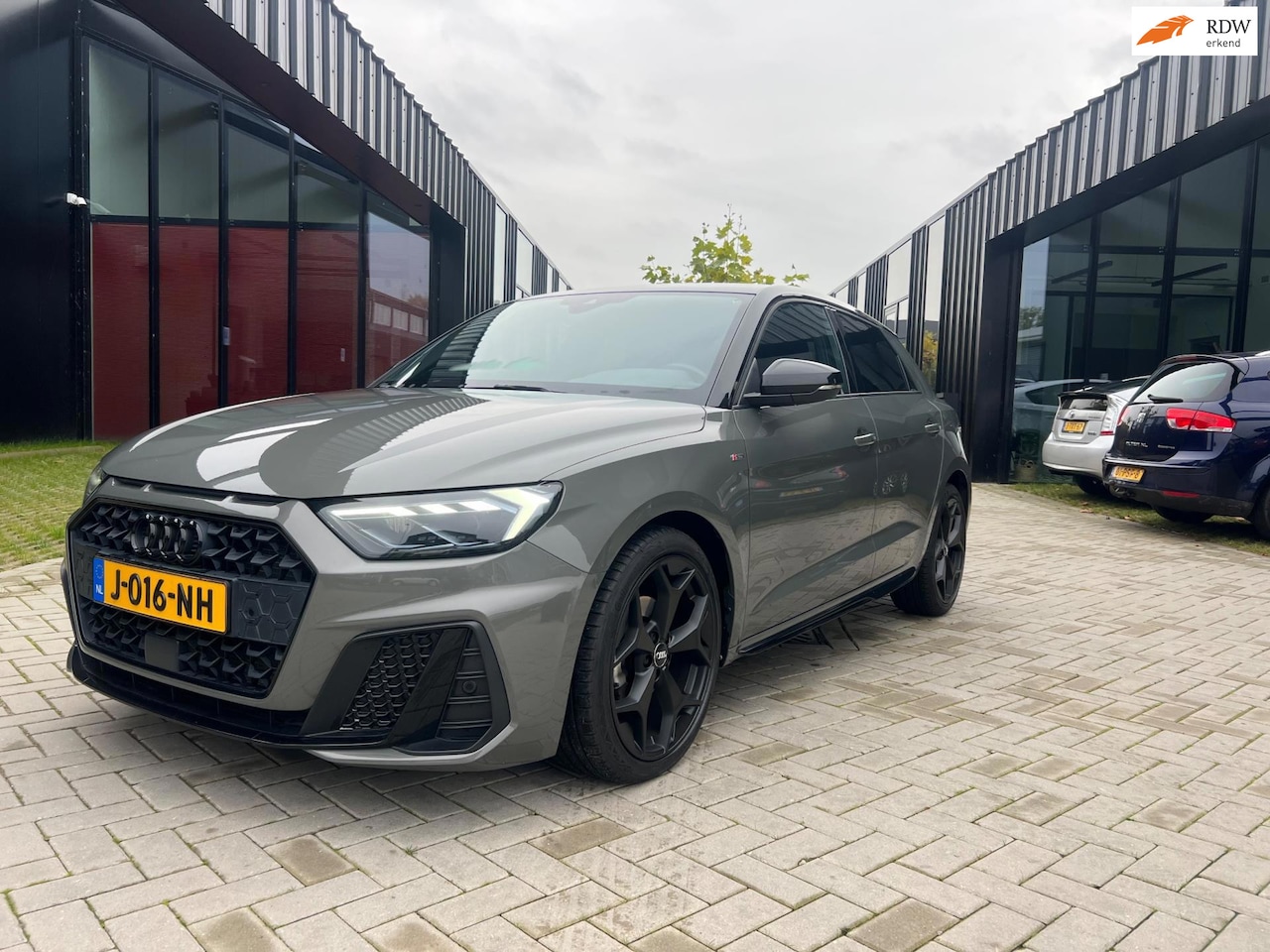 Audi A1 Sportback - 35 TFSI S Line 3x S-Line S Tronic BOMVOL Black Style ! - AutoWereld.nl