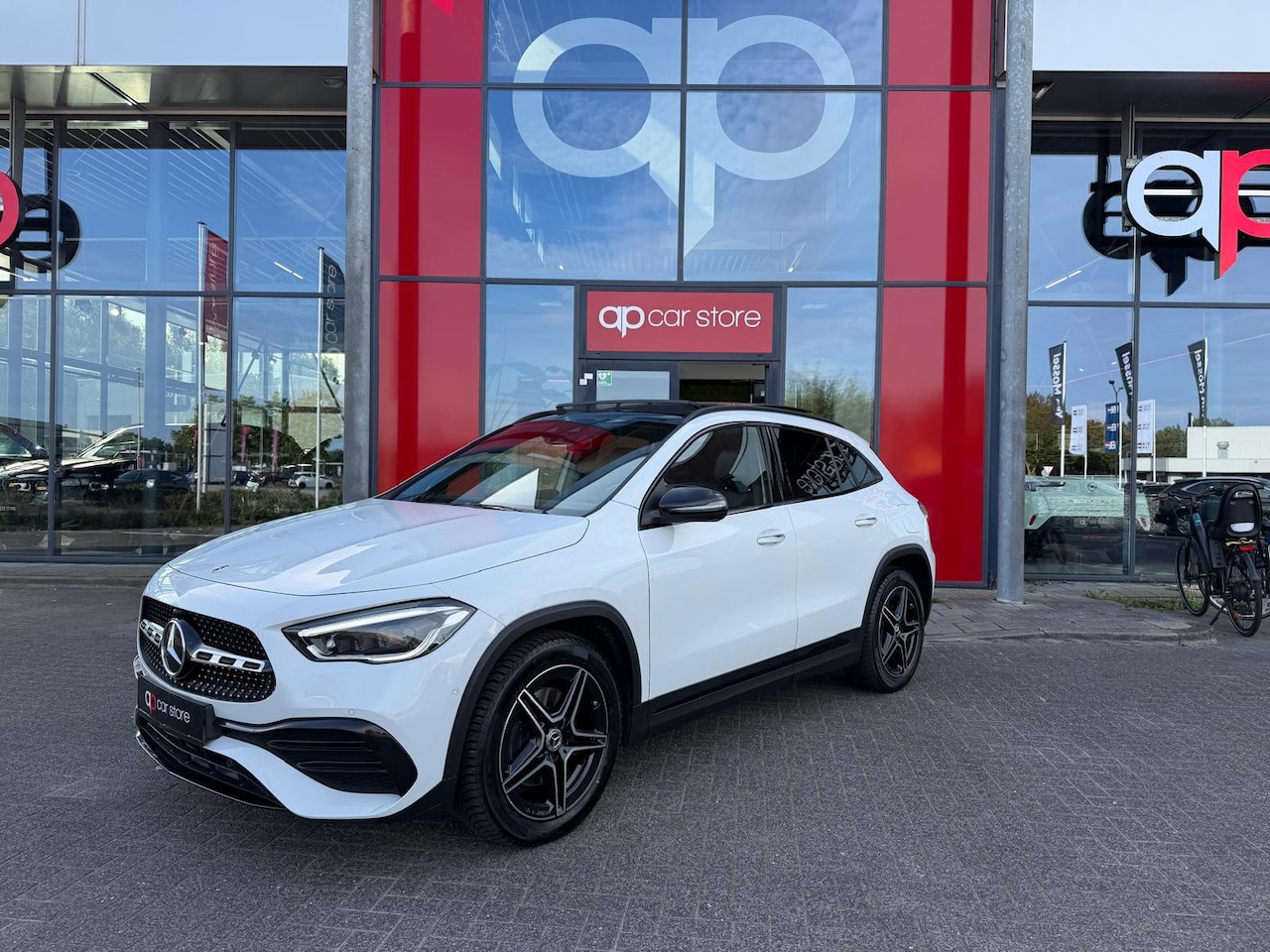 Mercedes-Benz GLA-Klasse - 250e Business Solution AMG Limited | Panorama | Memory Seats | Sfeerverlichting | Camera | - AutoWereld.nl