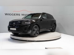 Volkswagen Touareg - 3.0 V6 R TSI 462 PK , Panodak, Massage, Trekhaak, Leder, Luchtv