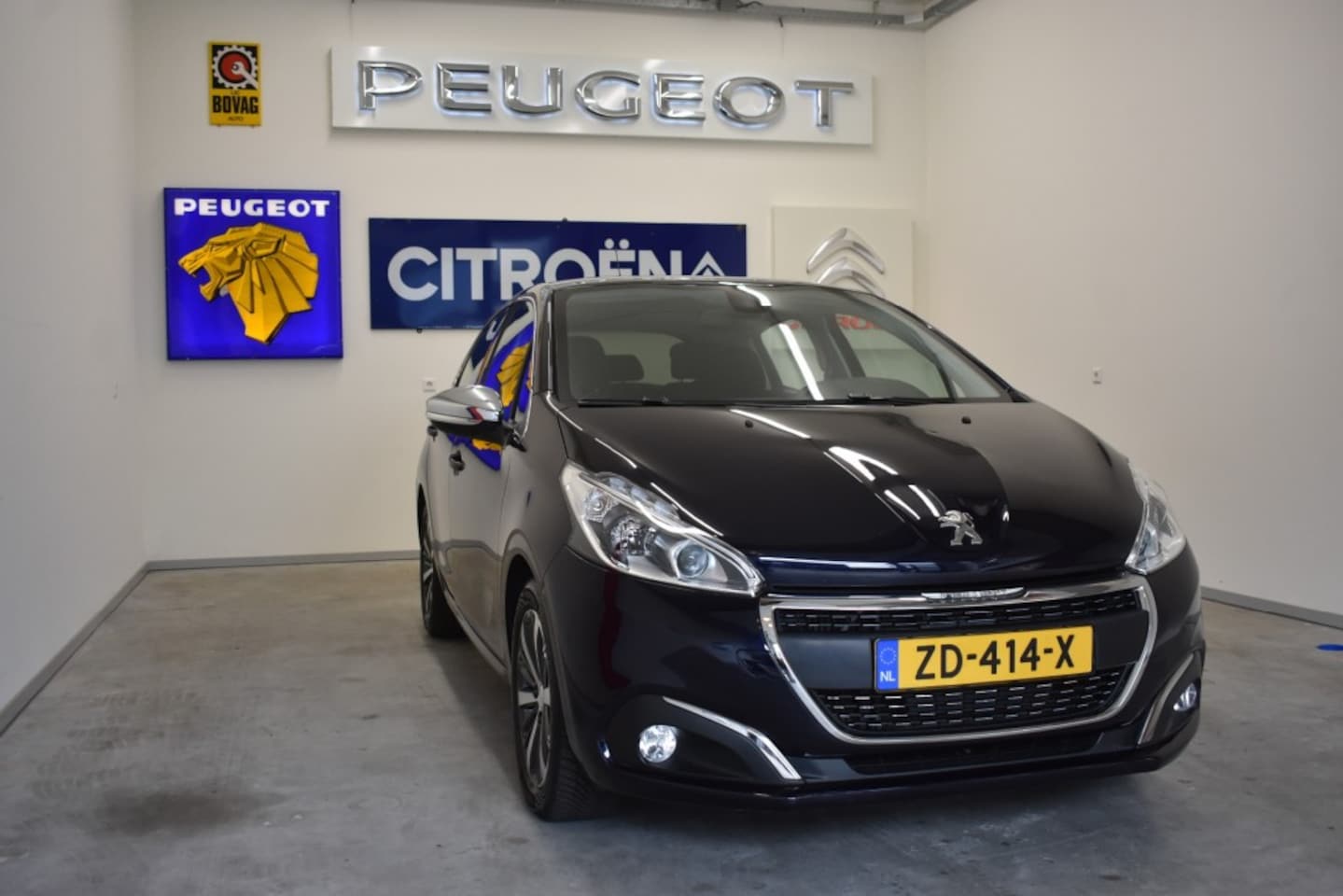 Peugeot 208 - 1.2 PureTech Automaat Allure 110 Pk. - AutoWereld.nl