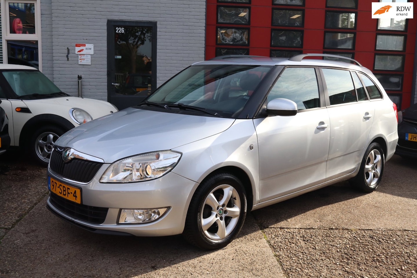 Skoda Fabia Combi - 1.2 TDI , AIRCO , CR CONTR .O.H BOEKJES - AutoWereld.nl