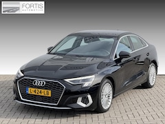 Audi A3 Limousine - 30 TFSI Business edition NL-AUTO | CAMERA | AUTOMAAT | DIGIDASH
