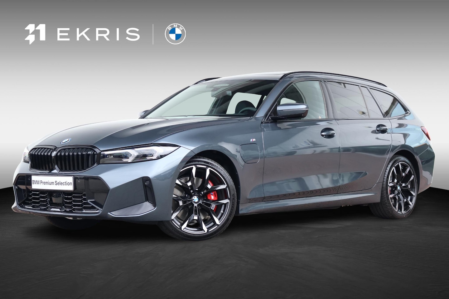 BMW 3-serie Touring - 330e | Sport Pakket pro | Panorama Dak | Trekhaak | Driving Assistant Professional | Parki - AutoWereld.nl