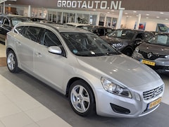 Volvo V60 - 1.6 T3 R-Design Airco, Cruise Control, Trekhaak, Stuurbekrachtiging