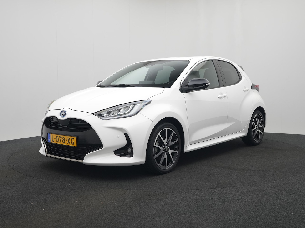 Toyota Yaris - 1.5 Hybrid Executive 1.5 Hybrid Executive - AutoWereld.nl